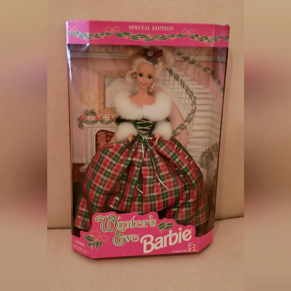 Barbie Winter's Eve 1994 Red Green Tafffa Red Dress NWT